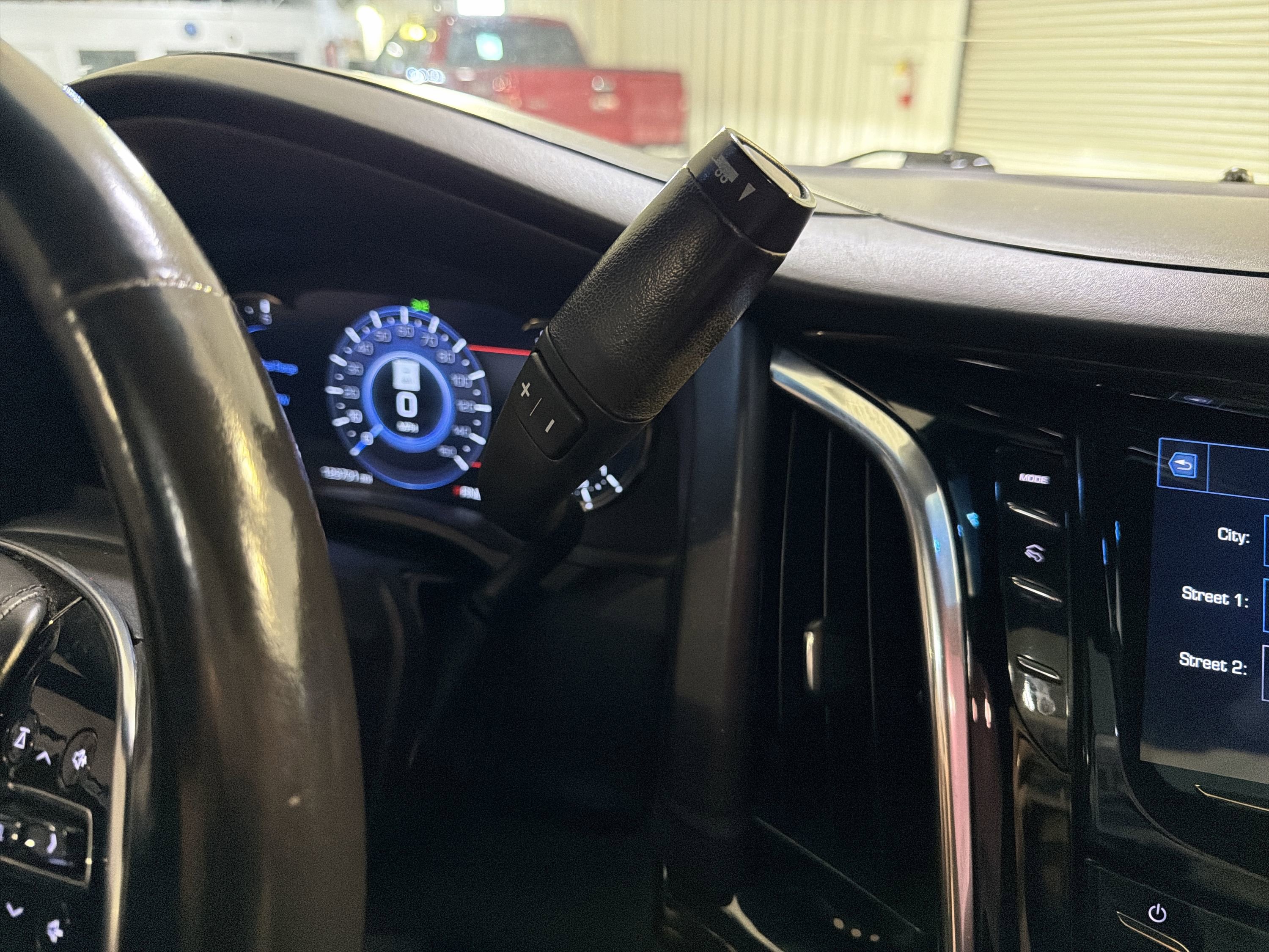 Used 2017 Cadillac Escalade ESV Platinum RWD image 20