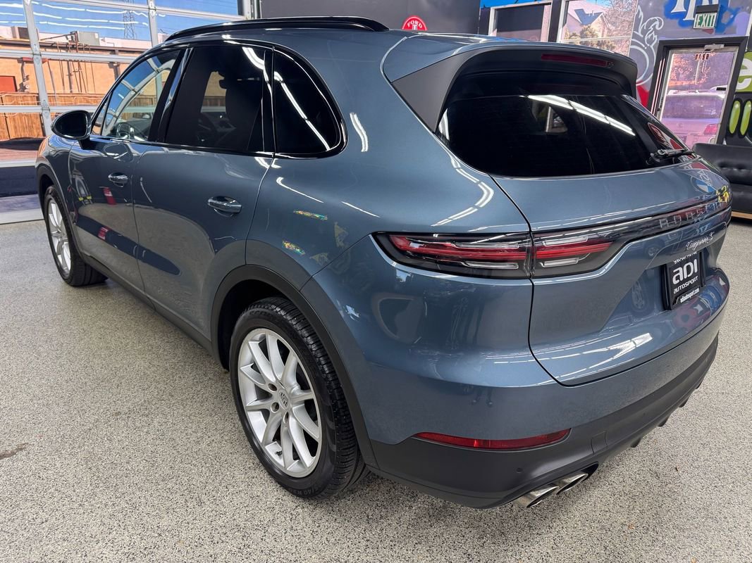 Used 2019 Porsche Cayenne S AWD/4WD image 3
