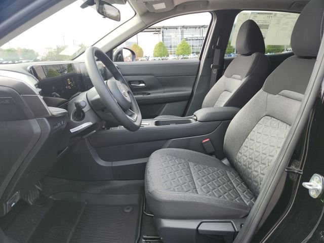 New 2026 Nissan Kicks SV w/ SV Premium Package FWD image 7