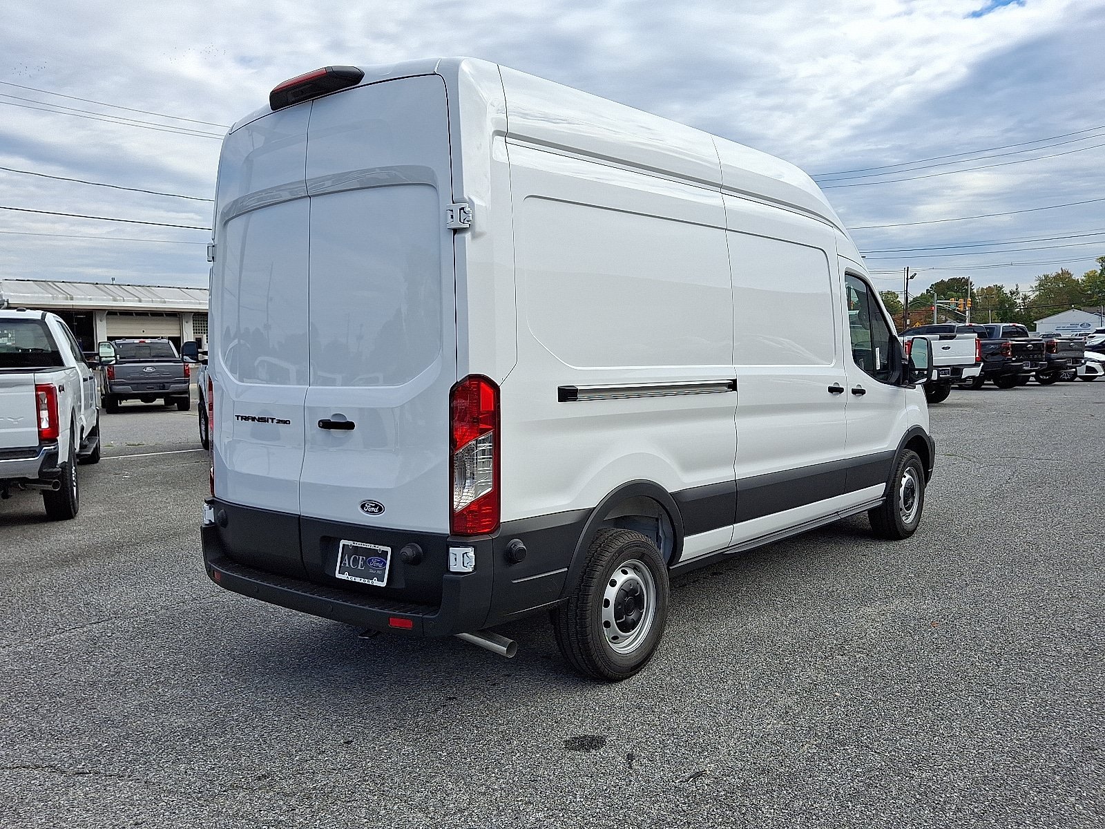 New 2026 Ford Transit 250 148 High Roof w/ Load Area Protection Package RWD image 5