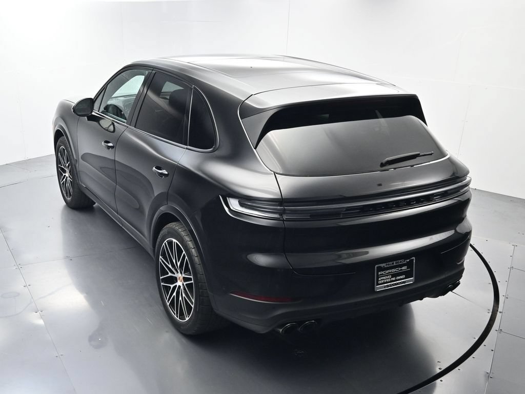 Certified 2025 Porsche Cayenne AWD/4WD image 37