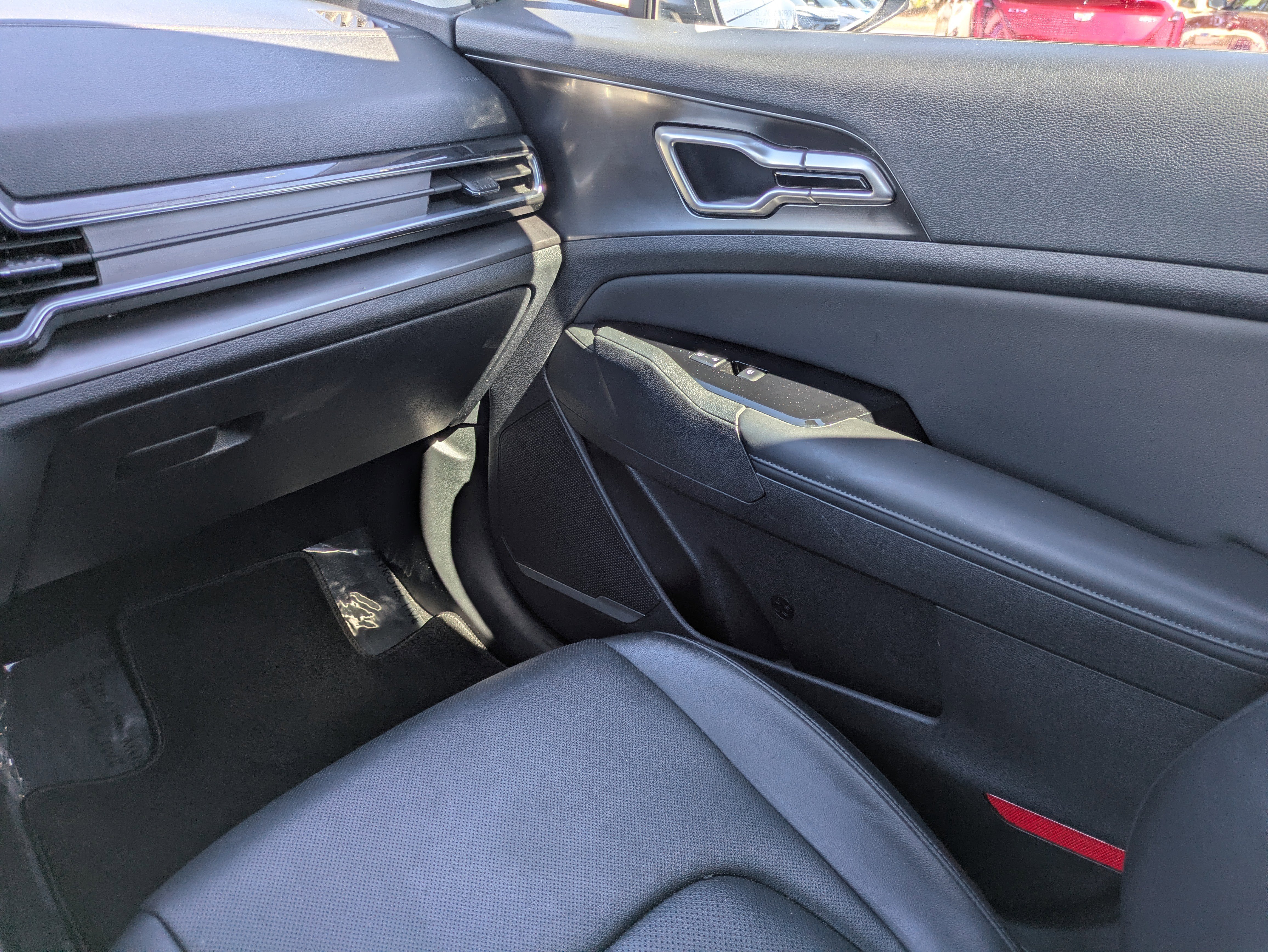 Used 2023 Kia Sportage EX image 10