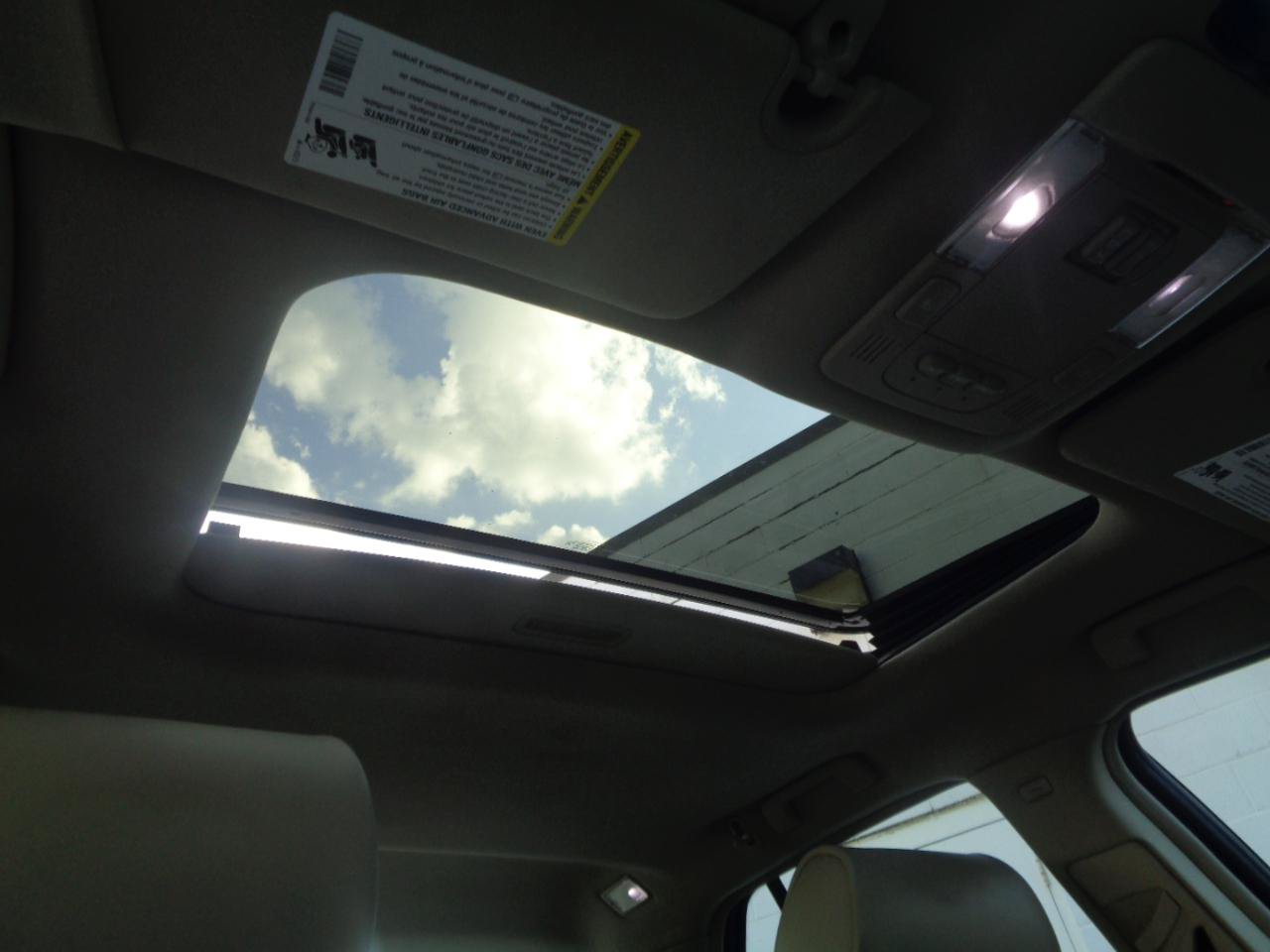 Used 2011 Cadillac DTS Luxury FWD image 9