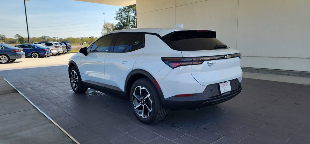 Used 2026 Chevrolet Equinox EV LT image 8