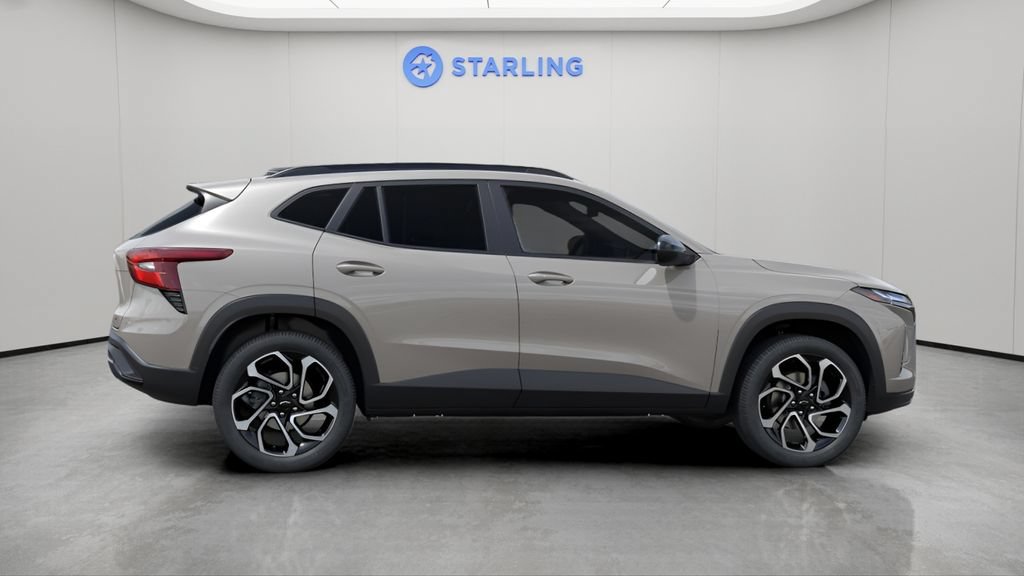 New 2026 Chevrolet Trax RS w/ Sunroof Package FWD image 4