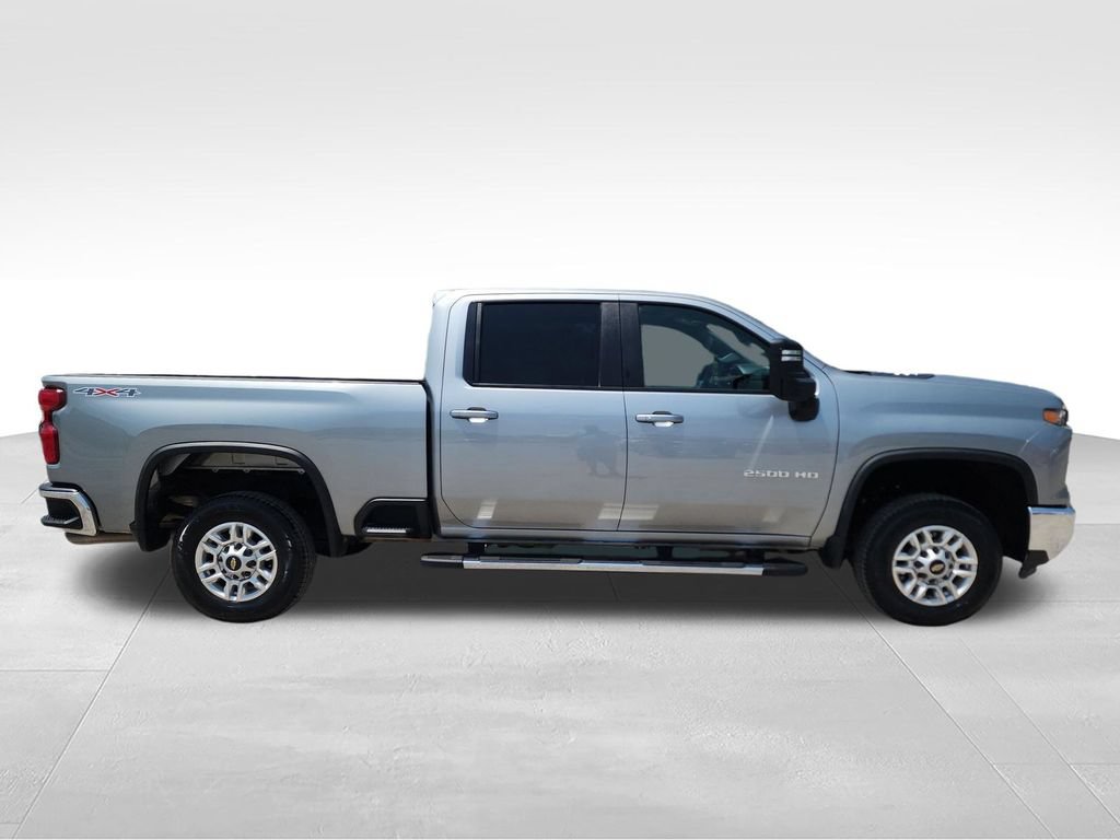 Used 2025 Chevrolet Silverado 2500 LT w/ Convenience Package AWD/4WD image 8
