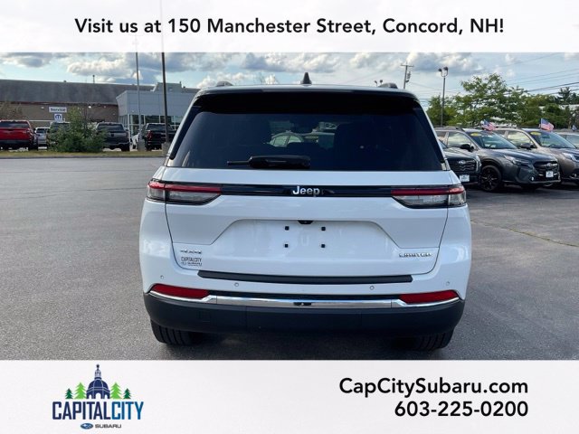 Used 2023 Jeep Grand Cherokee Limited AWD/4WD image 5