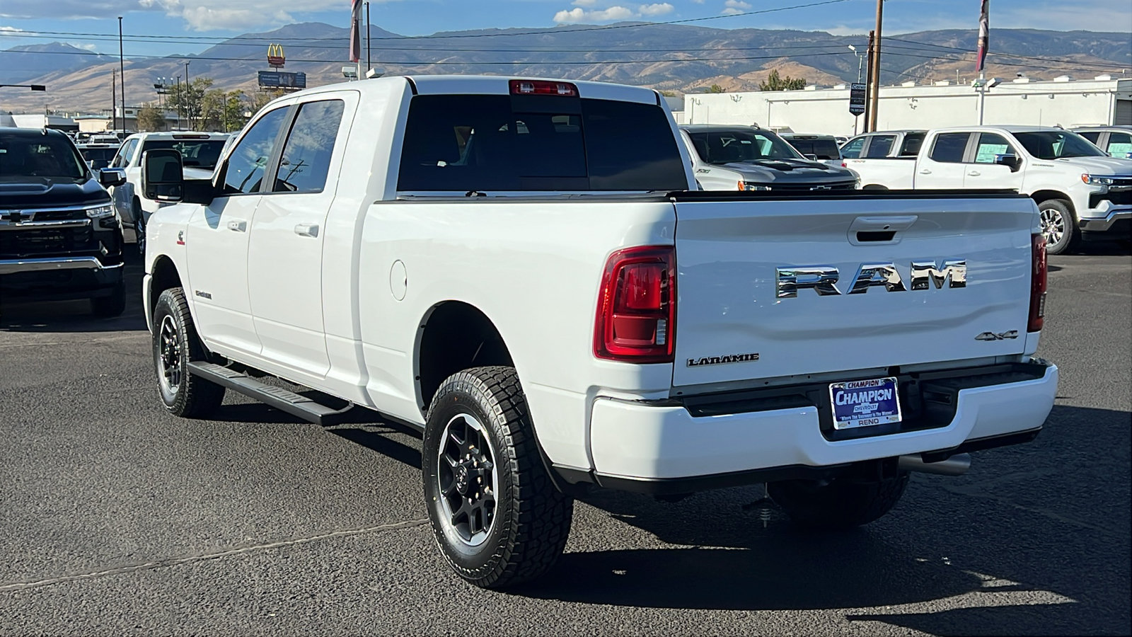 Used 2025 RAM 2500 Laramie AWD/4WD image 7
