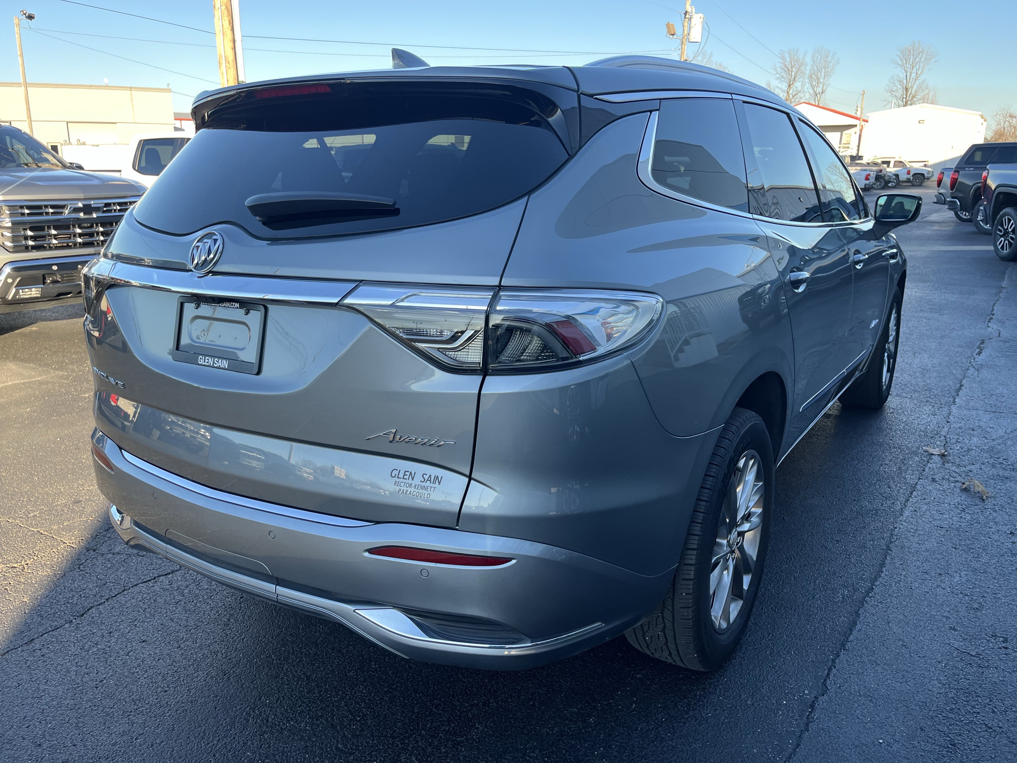 Used 2023 Buick Enclave Avenir w/ Avenir Technology Package image 7