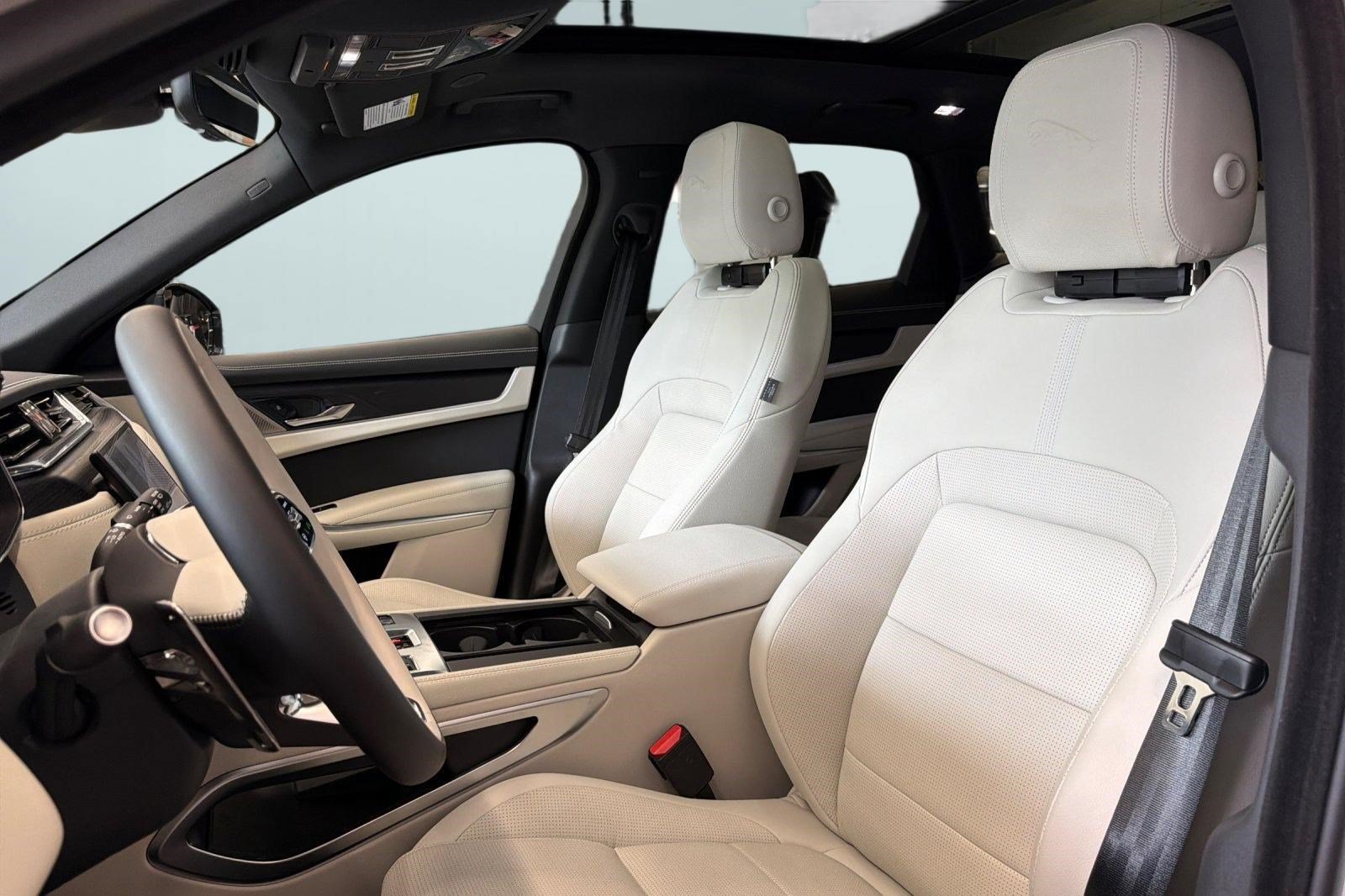 New 2025 Jaguar F-PACE R-Dynamic S AWD/4WD image 5
