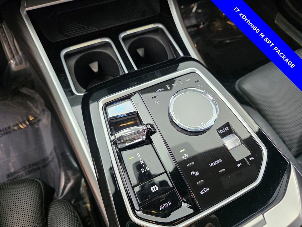 Used 2023 BMW i7 xDrive60 image 25