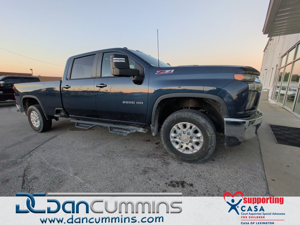 Used 2022 Chevrolet Silverado 2500 LT AWD/4WD image 1