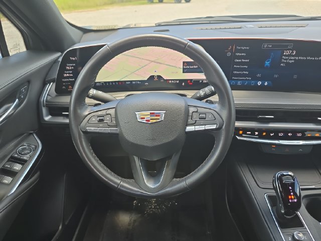 Used 2025 Cadillac XT4 Premium Luxury FWD image 10