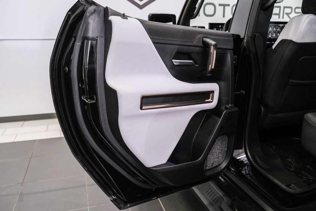 Used 2025 GMC Hummer EV 2X image 48
