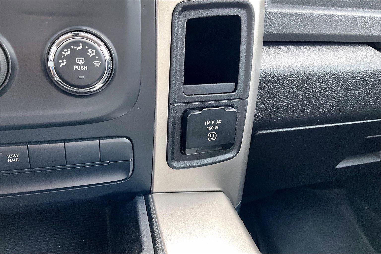 Used 2017 RAM 2500 SLT AWD/4WD image 31