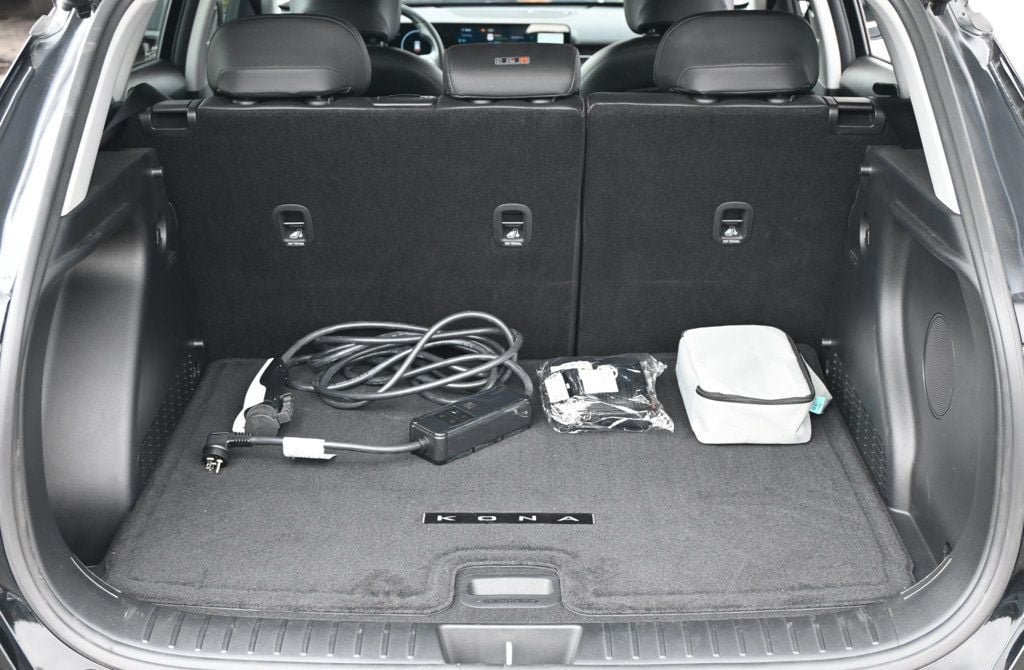 Used 2025 Hyundai Kona Limited FWD image 19