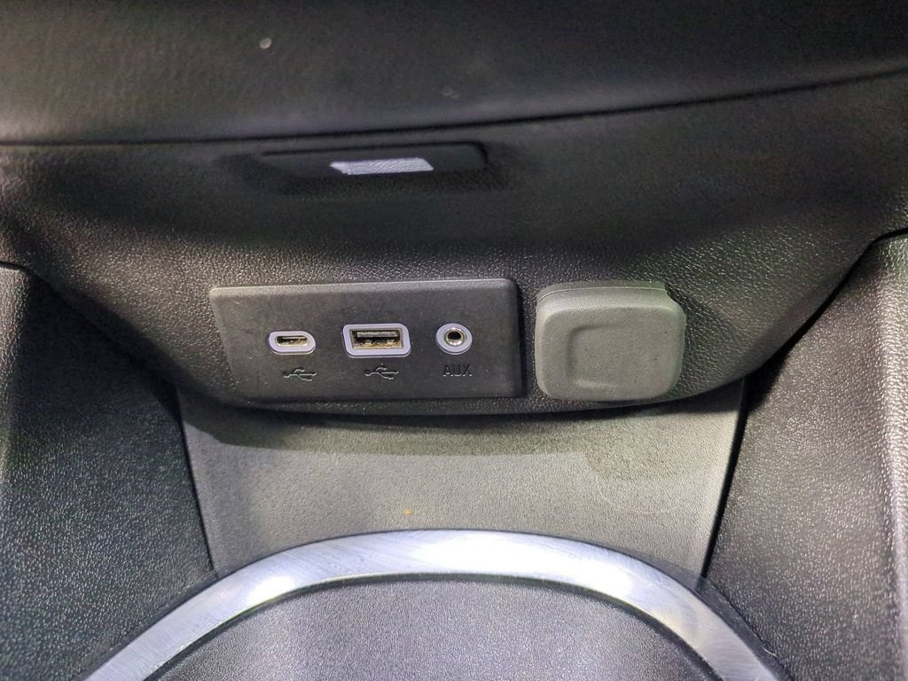Used 2025 Chevrolet Malibu LT FWD image 23