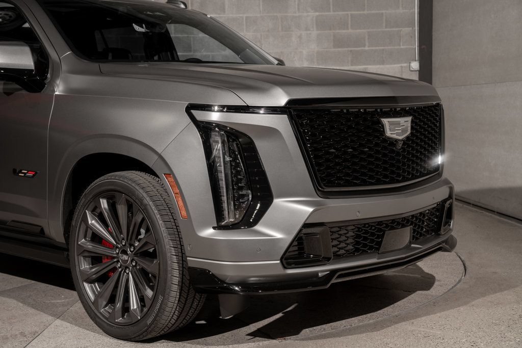 Used 2026 Cadillac Escalade V AWD/4WD image 38