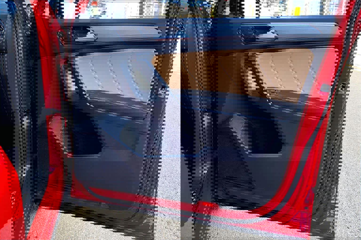 Used 2024 Volkswagen Tiguan SE R-Line image 21