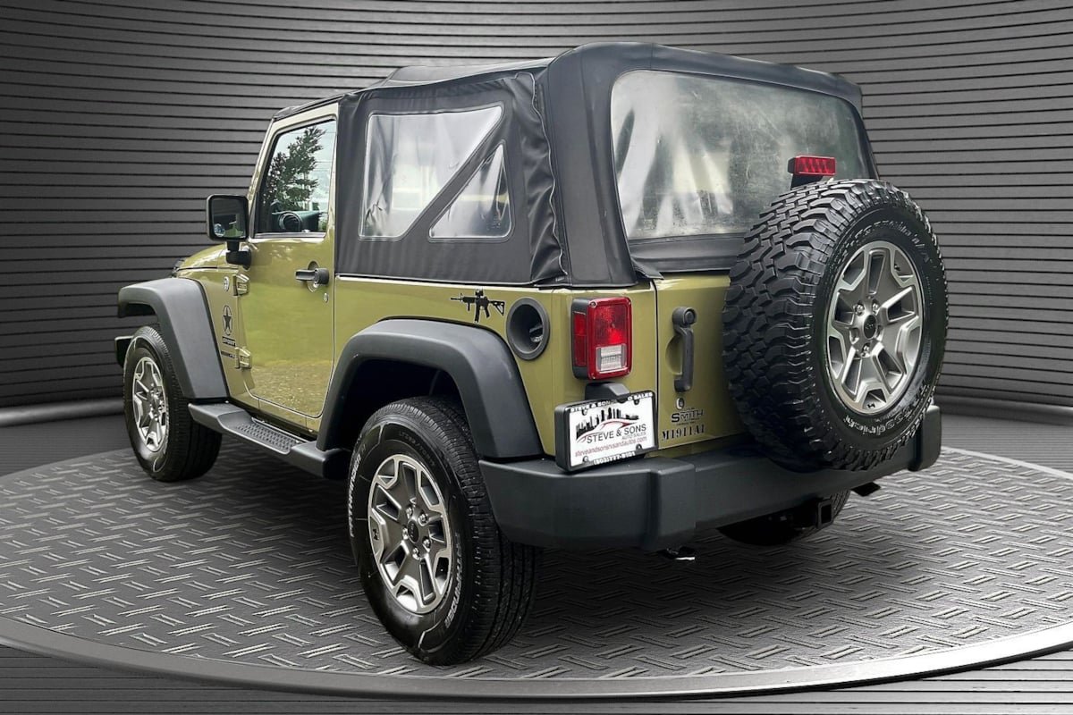 Used 2013 Jeep Wrangler Sport AWD/4WD image 4