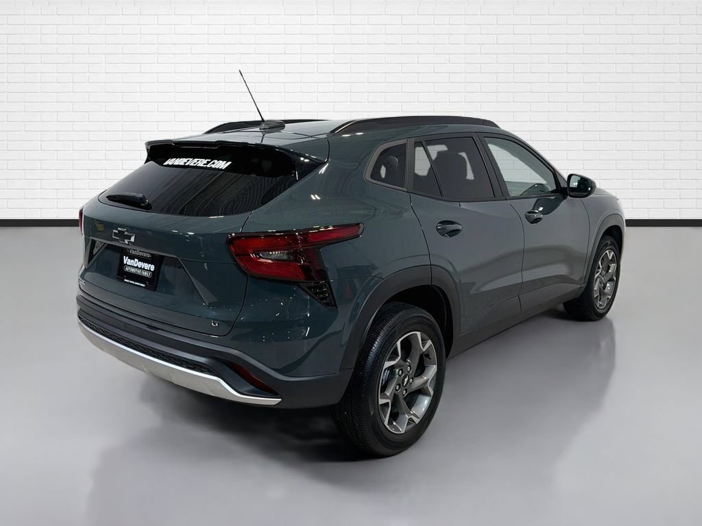 Used 2025 Chevrolet Trax LT w/ Driver Confidence Package FWD image 9