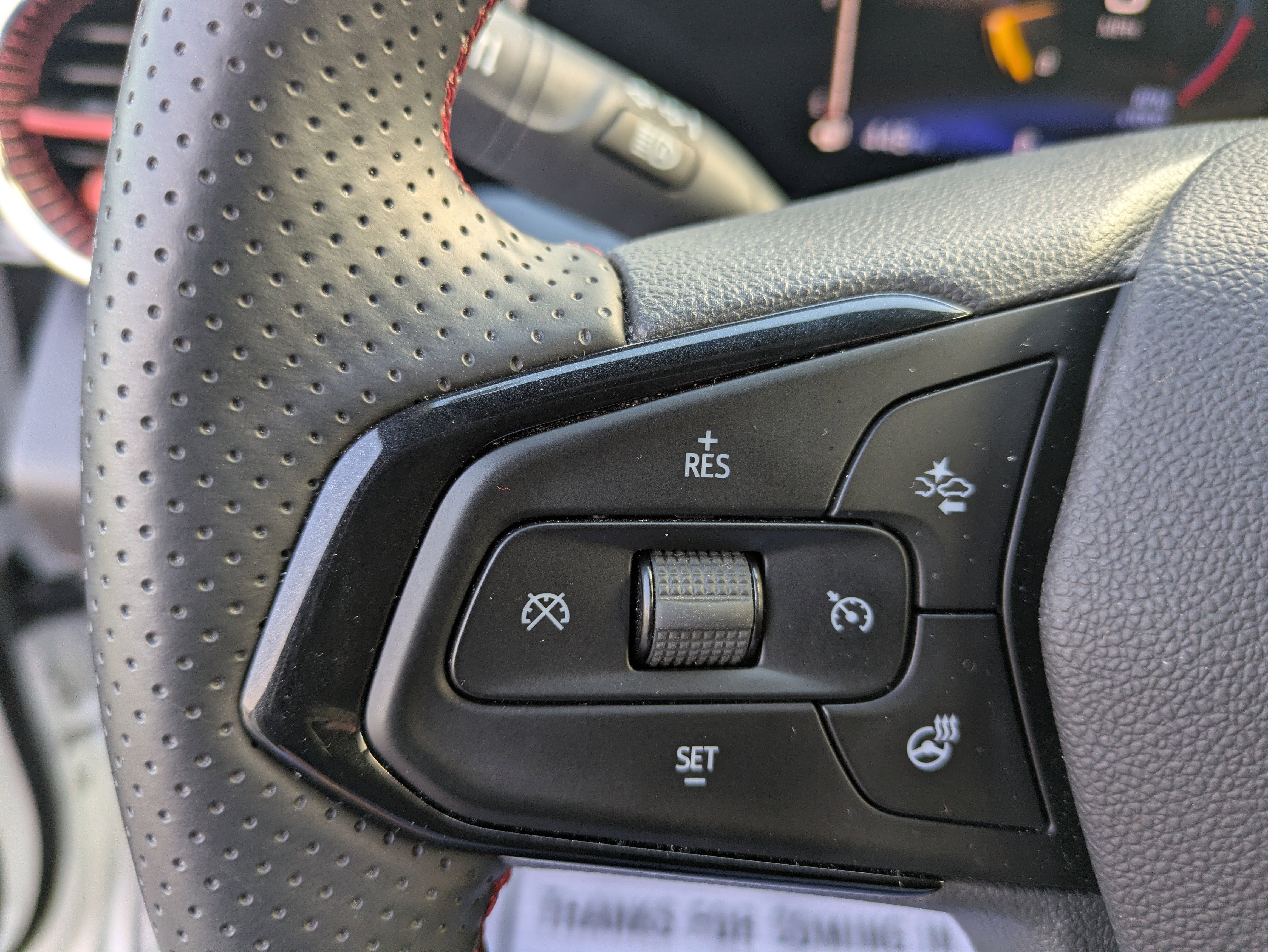 Used 2025 Chevrolet Trax RS w/ Driver Confidence Package image 15