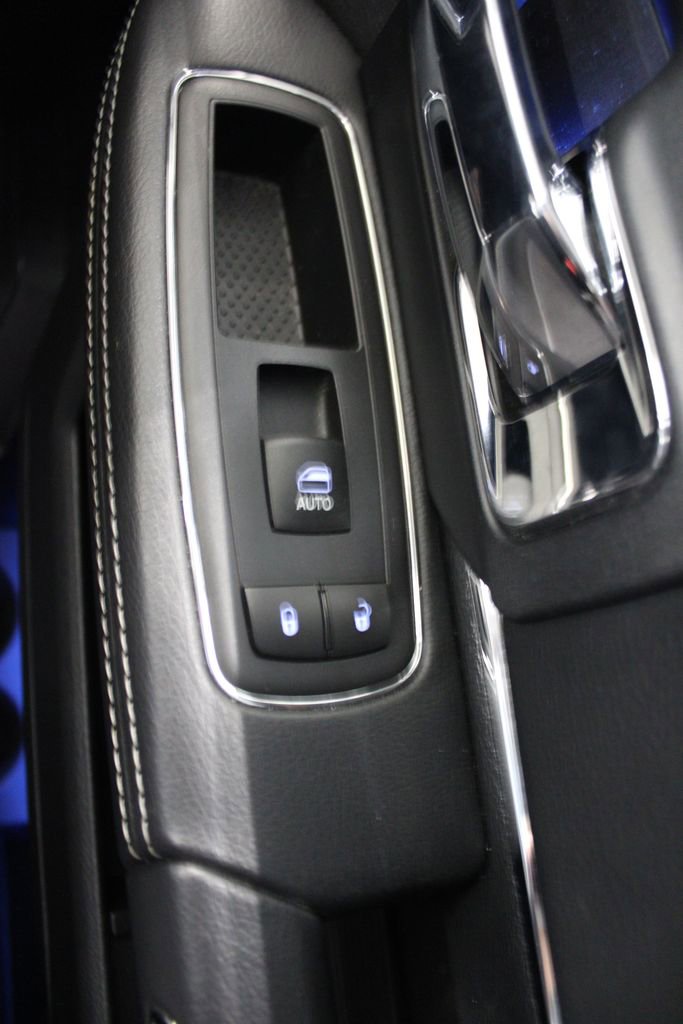 Used 2016 RAM 2500 Laramie image 23