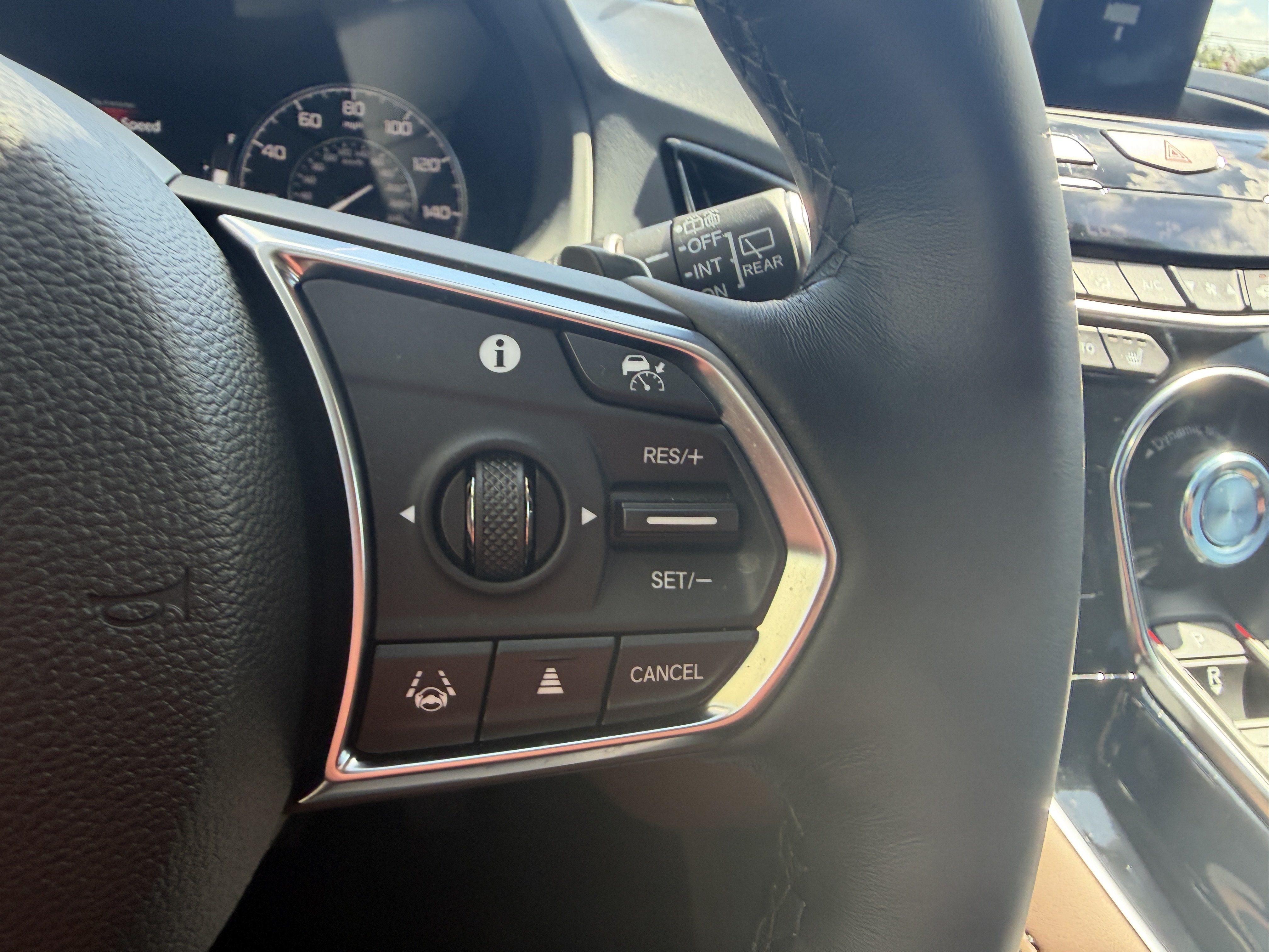 Used 2025 Acura RDX w/ Advance Package AWD/4WD image 28