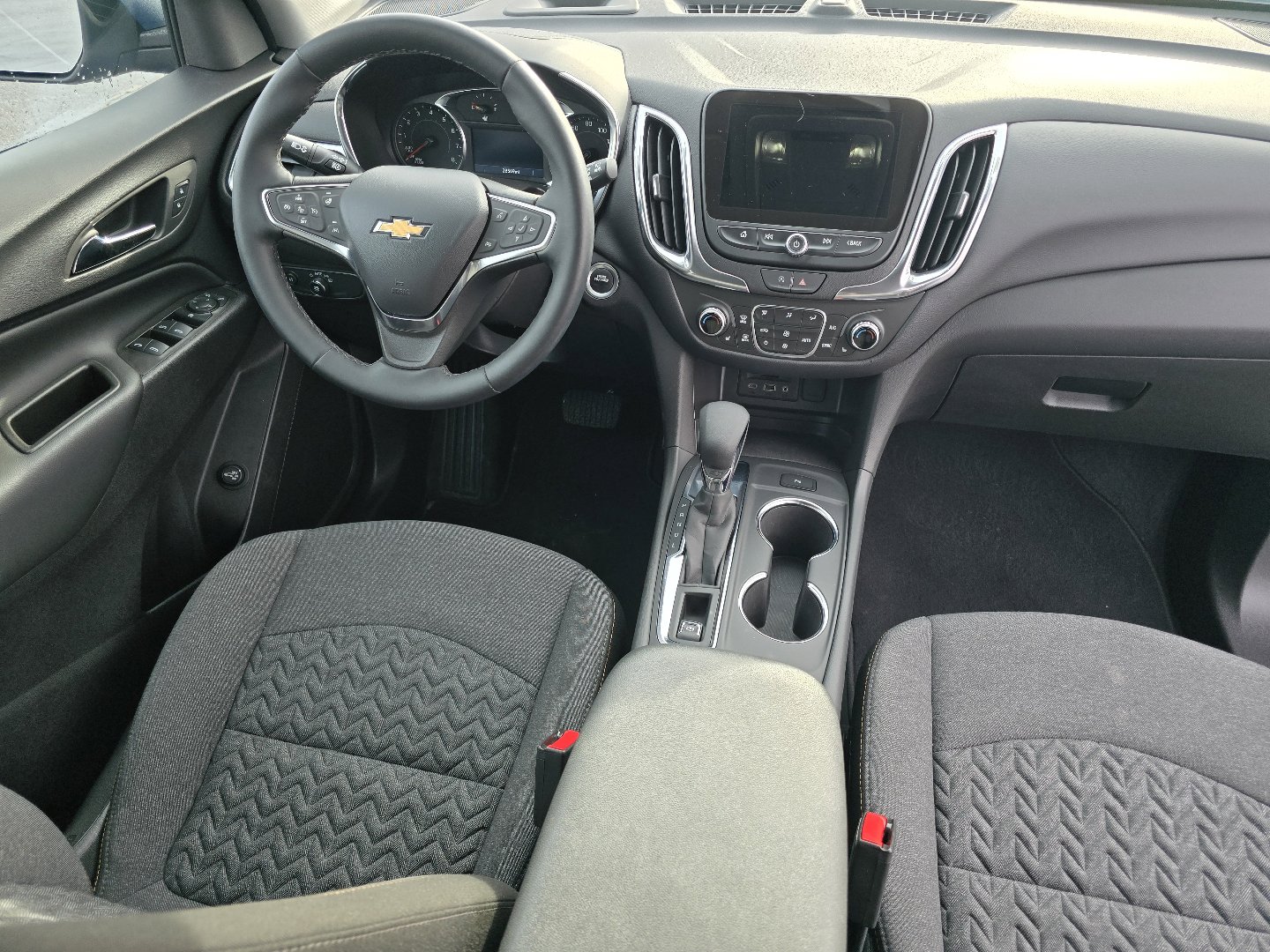 Used 2024 Chevrolet Equinox LT image 28
