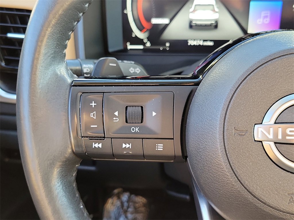 Used 2022 Nissan Rogue Platinum w/ Head-Up Display Package image 5