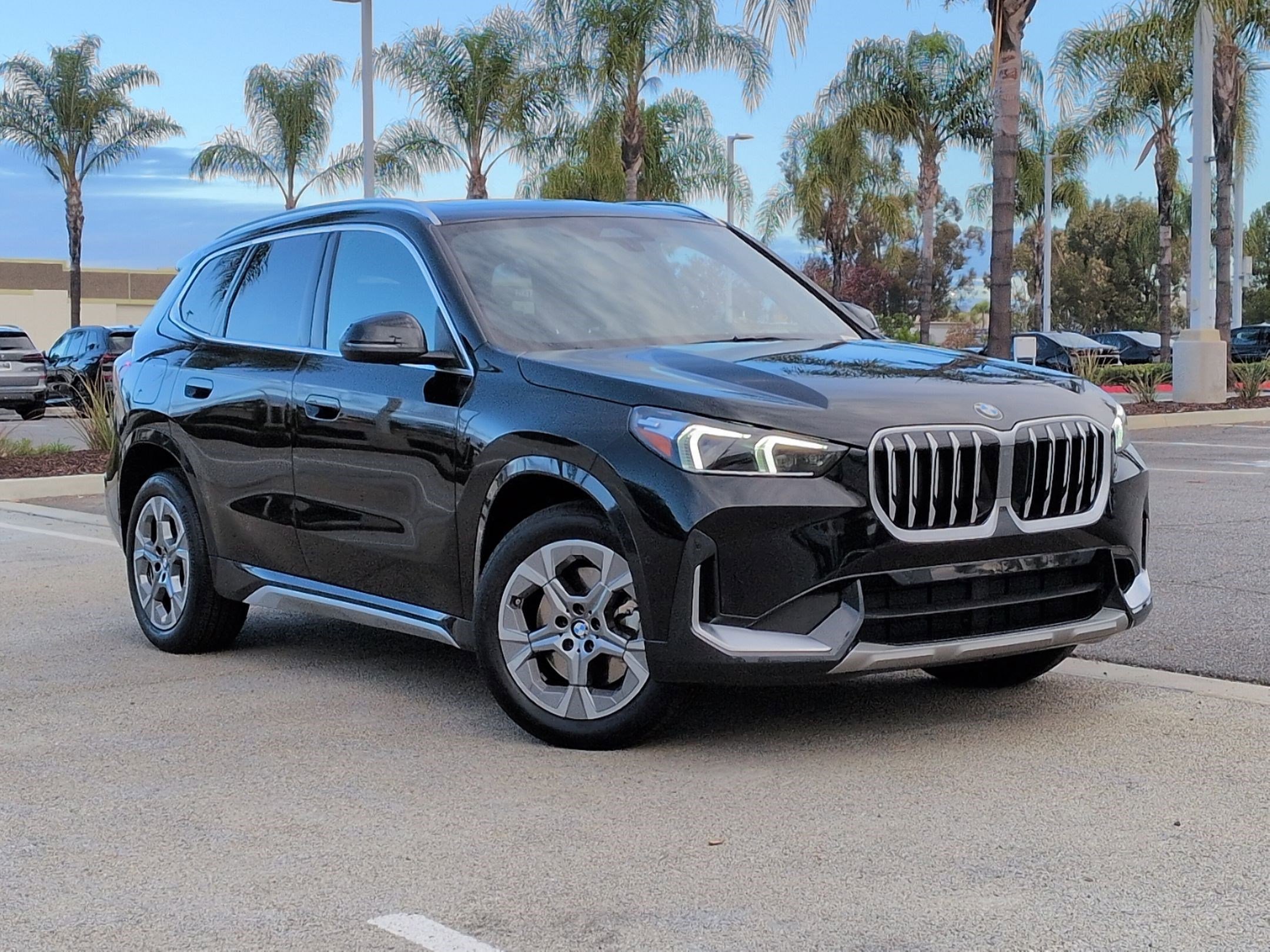 Used 2025 BMW X1 xDrive28i w/ Convenience Package AWD/4WD image 2