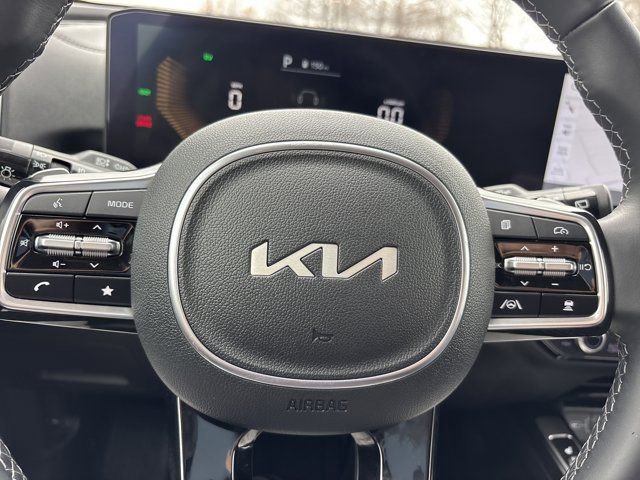 Used 2025 Kia Sorento EX image 25