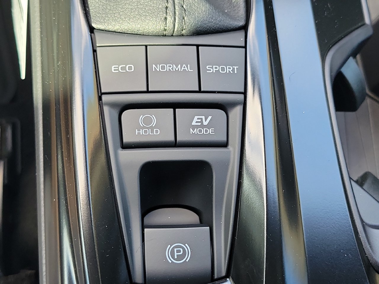 Used 2026 Toyota Camry SE FWD image 28