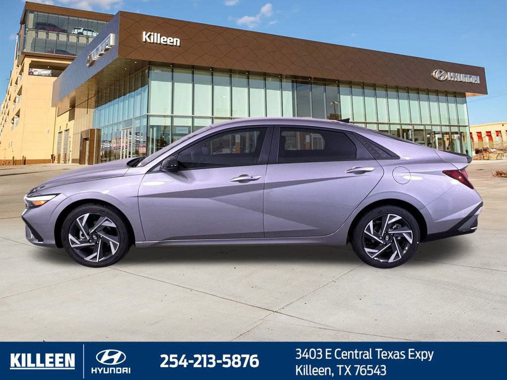 Used 2025 Hyundai Elantra Sport image 5