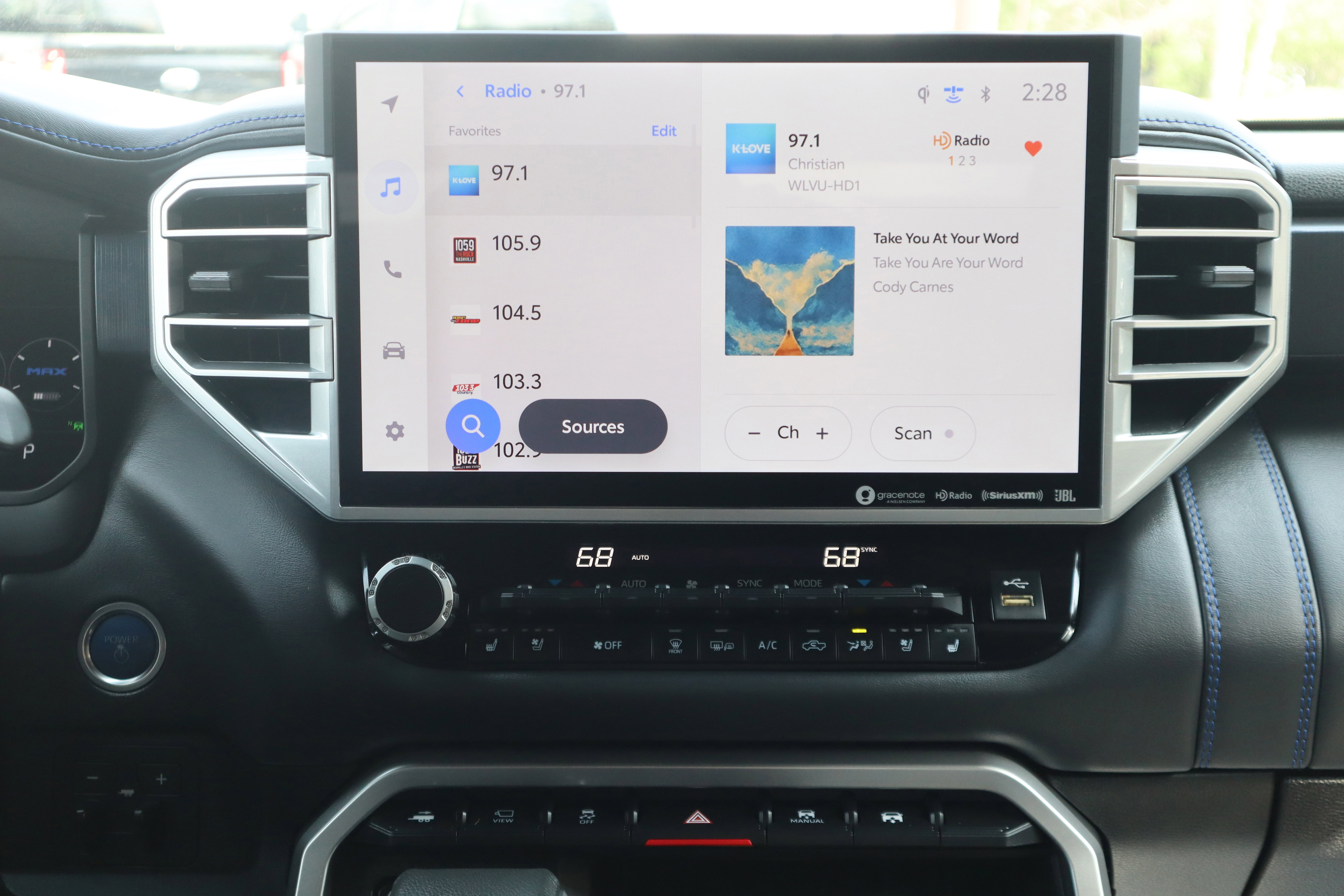 Used 2023 Toyota Tundra Platinum w/ Advanced Package image 15