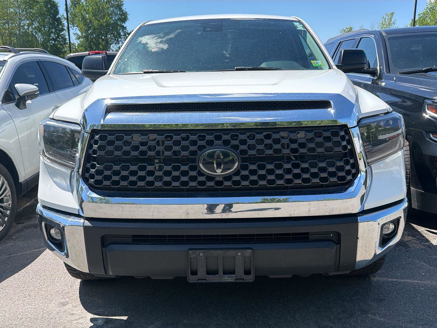 Used 2020 Toyota Tundra SR5 w/ TRD Off-Road Package AWD/4WD image 98