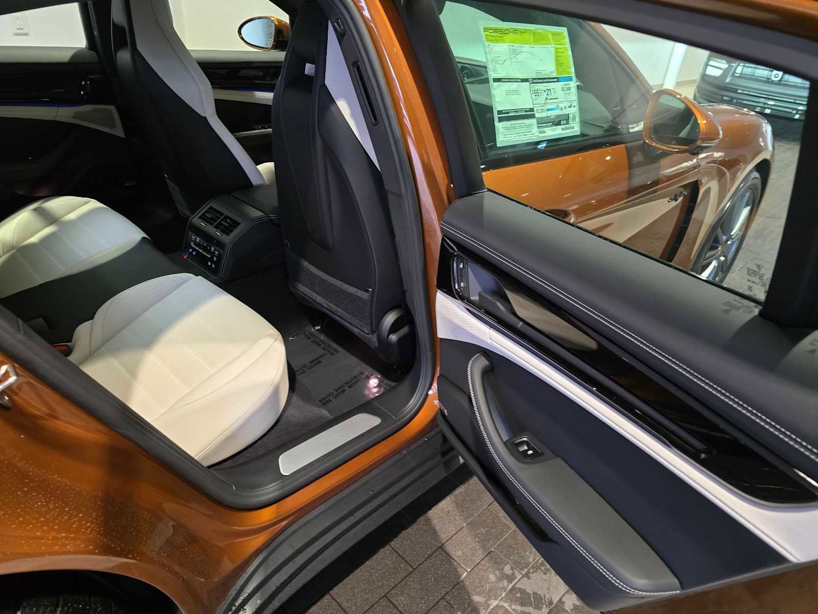 New 2026 Porsche Panamera 4 image 15