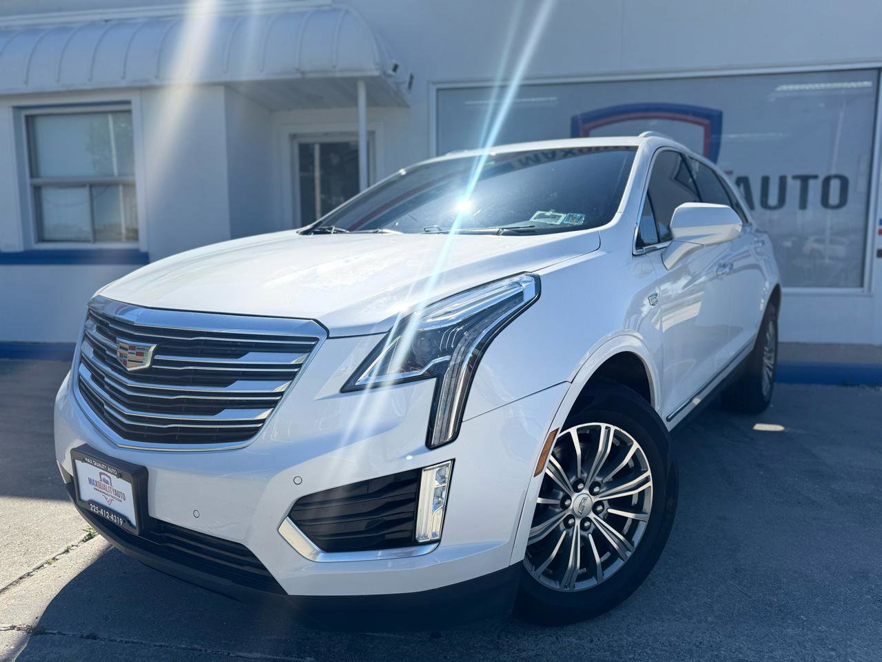 Used 2018 Cadillac XT5 Luxury w/ Driver Awareness Package image 3
