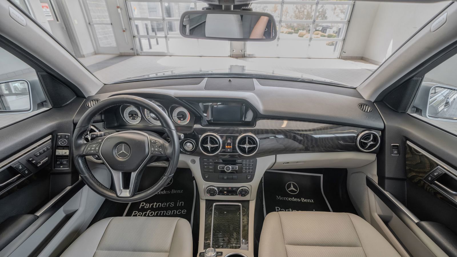 Used 2015 Mercedes-Benz GLK 250 BlueTEC 4MATIC image 8