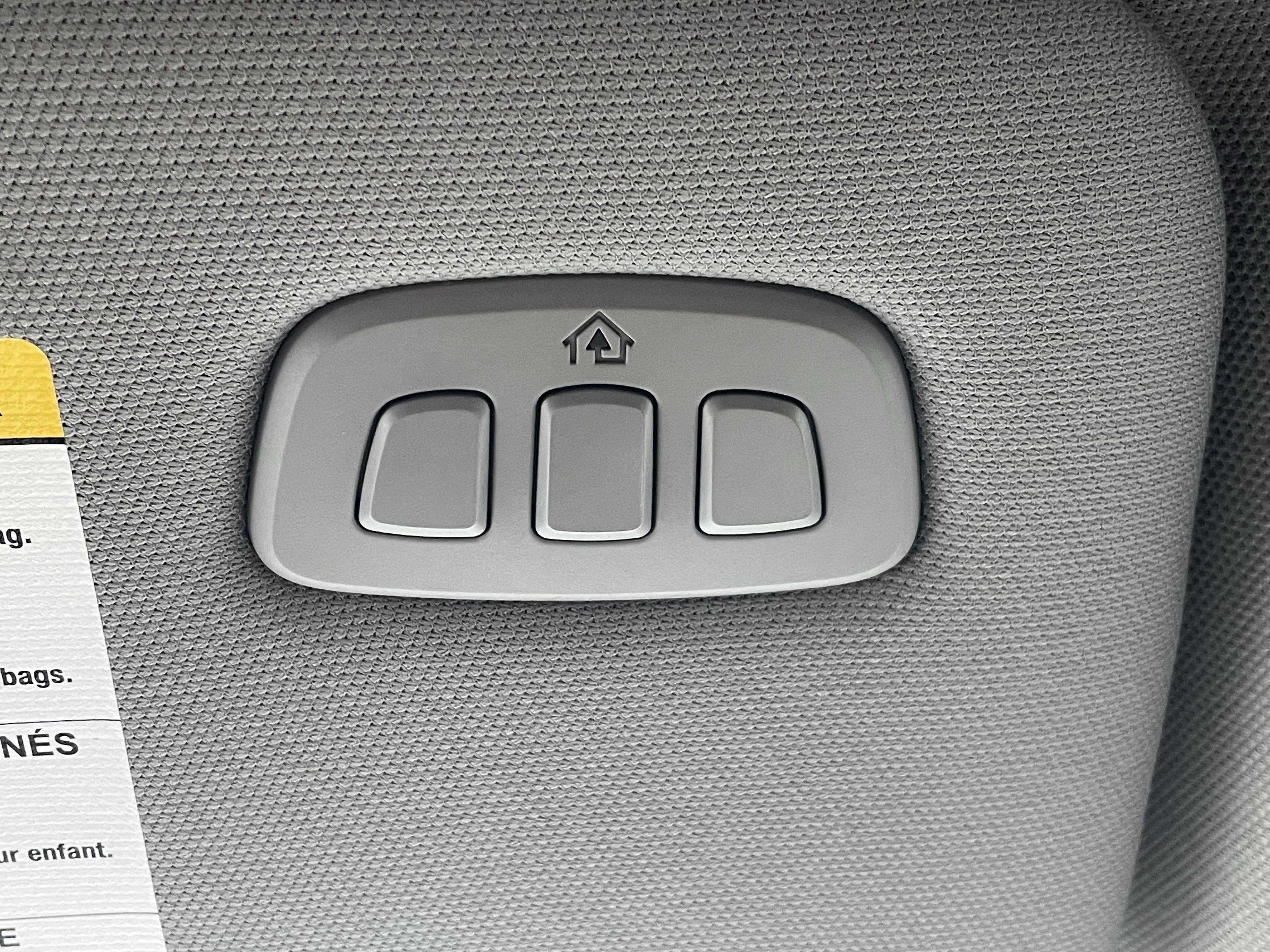 Used 2022 Ford Explorer Limited image 32