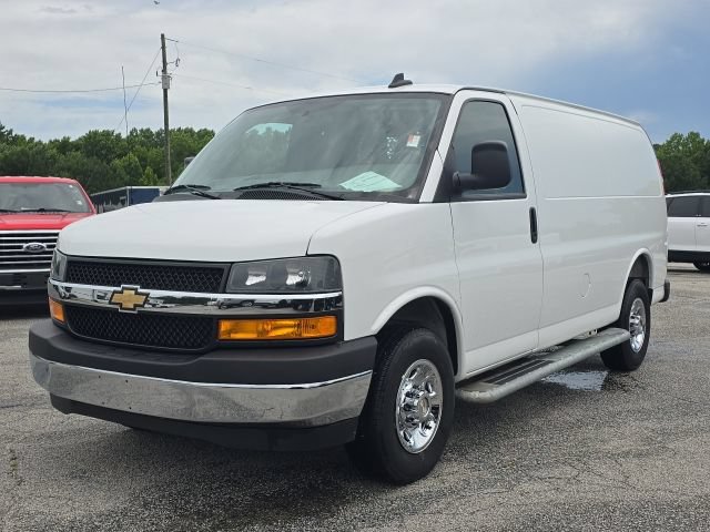 Used 2025 Chevrolet Express 2500 w/ Driver Convenience Package RWD image 1