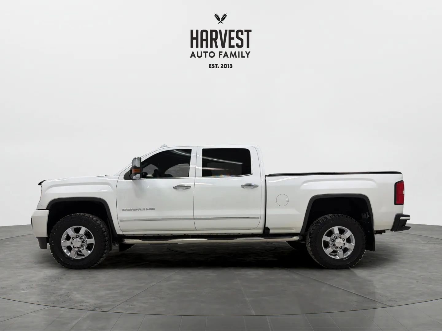 Used 2016 GMC Sierra 3500 Denali w/ Duramax Plus Package AWD/4WD image 2