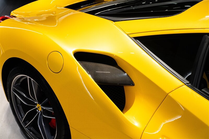 Used 2016 Ferrari 488 GTB RWD image 28