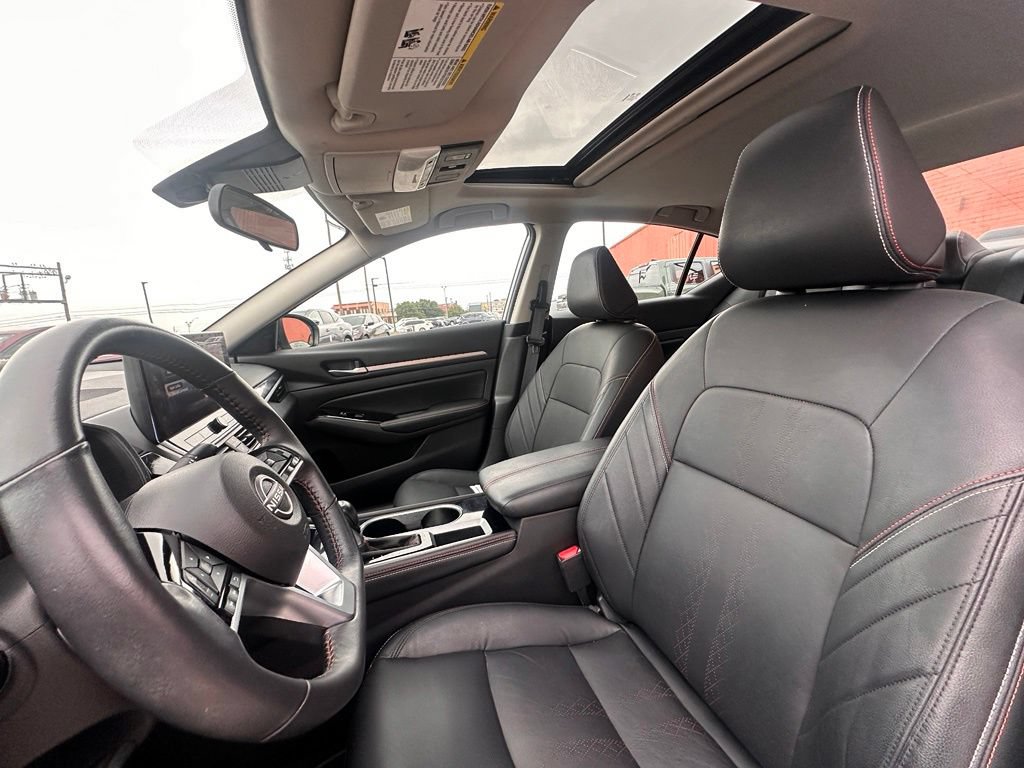 Certified 2024 Nissan Altima 2.5 SR w/ SR Premium Package FWD image 13