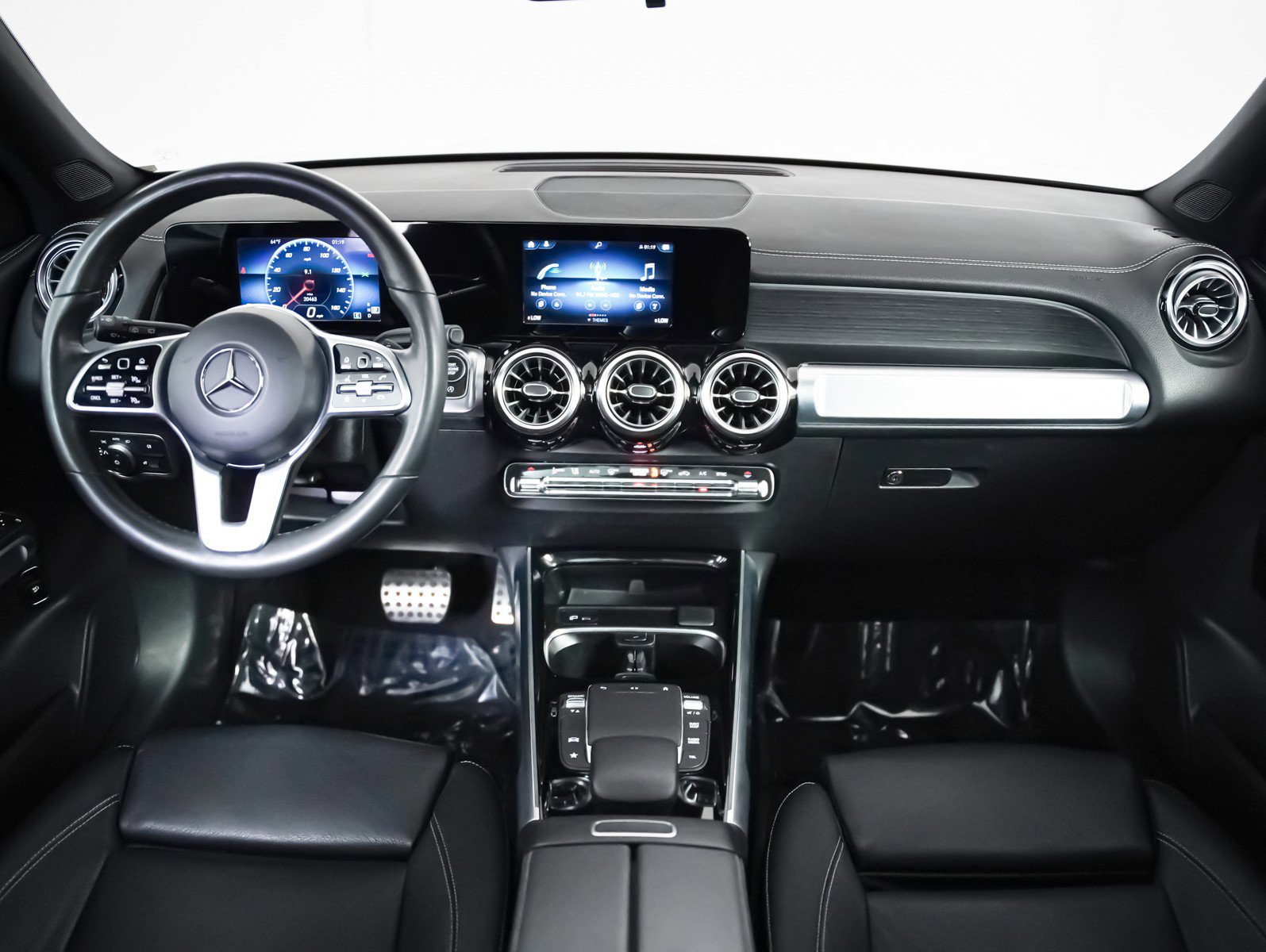 Certified 2022 Mercedes-Benz GLB 250 4MATIC w/ AMG Line image 10