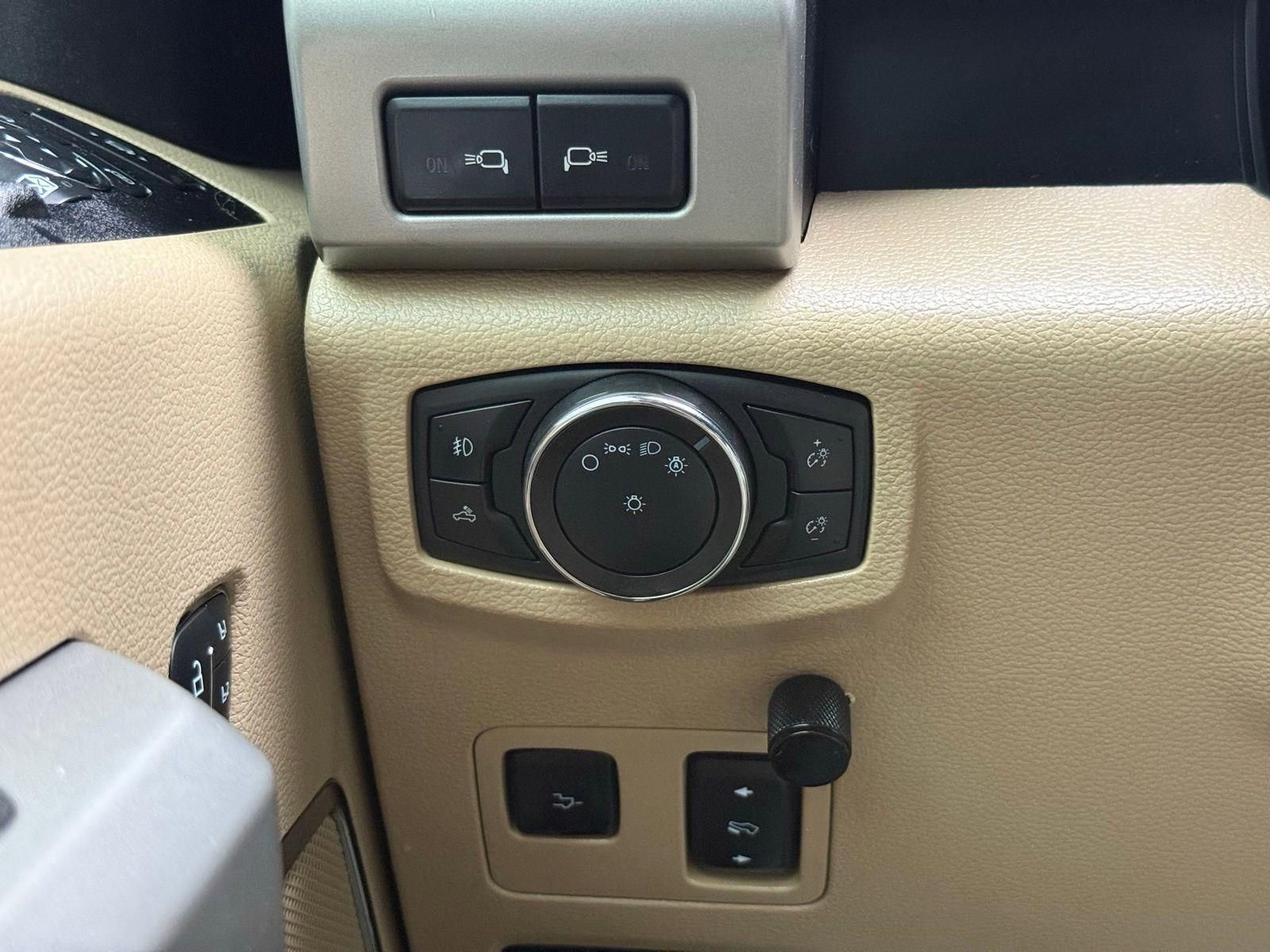 Used 2020 Ford F250 Lariat w/ Lariat Ultimate Package AWD/4WD image 41