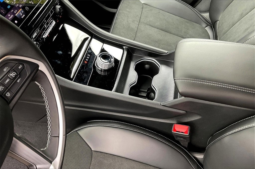 New 2025 Jeep Grand Cherokee Altitude image 8