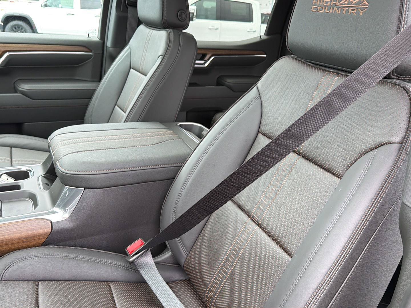 New 2026 Chevrolet Silverado 1500 High Country w/ High Country Premium Package AWD/4WD image 31