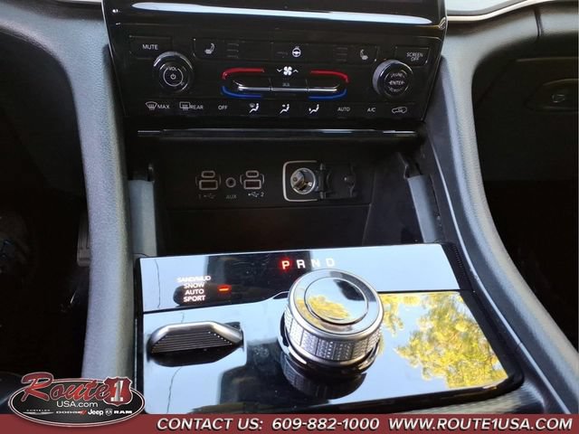 Used 2023 Jeep Grand Cherokee Limited AWD/4WD image 38