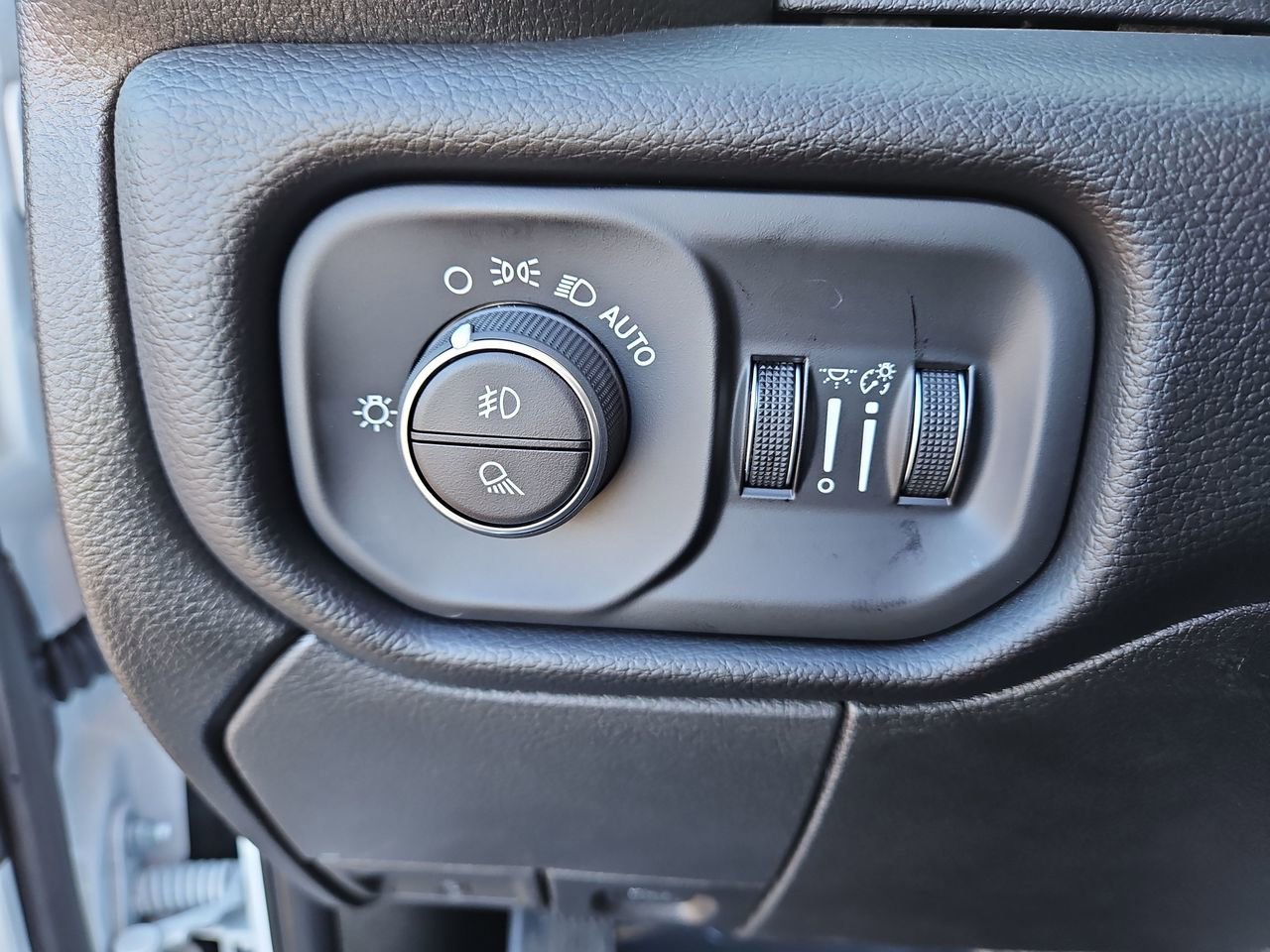 New 2026 RAM 2500 Laramie w/ Night Edition image 32